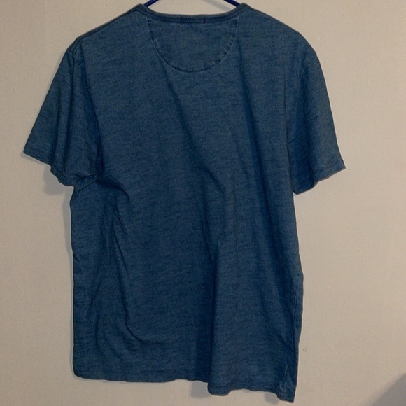 🌹LUCKY BRAND TEE - Picture 2 of 4